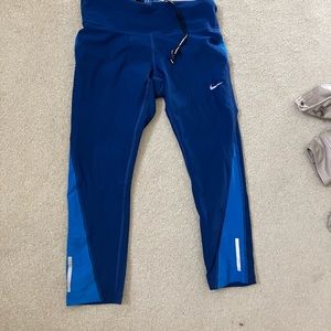 Nike capris size small